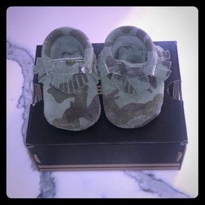 Freshly picked camo mocassins size 2